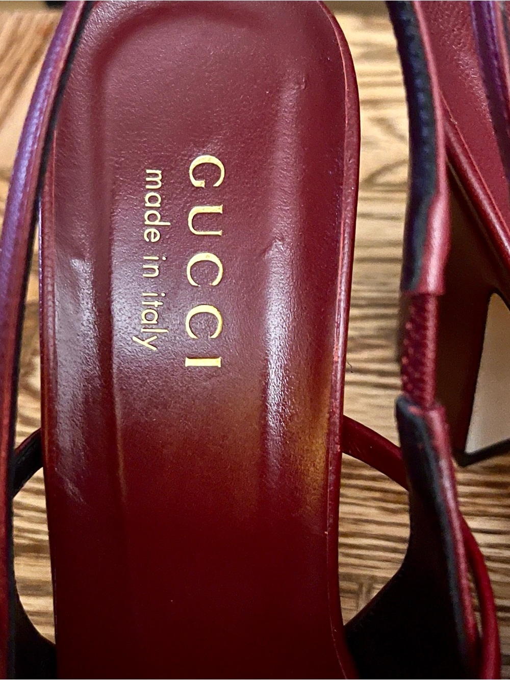 Gucci Burgundy Leather Slingback Pumps with Gold Horsebit - Picture 9 of 12